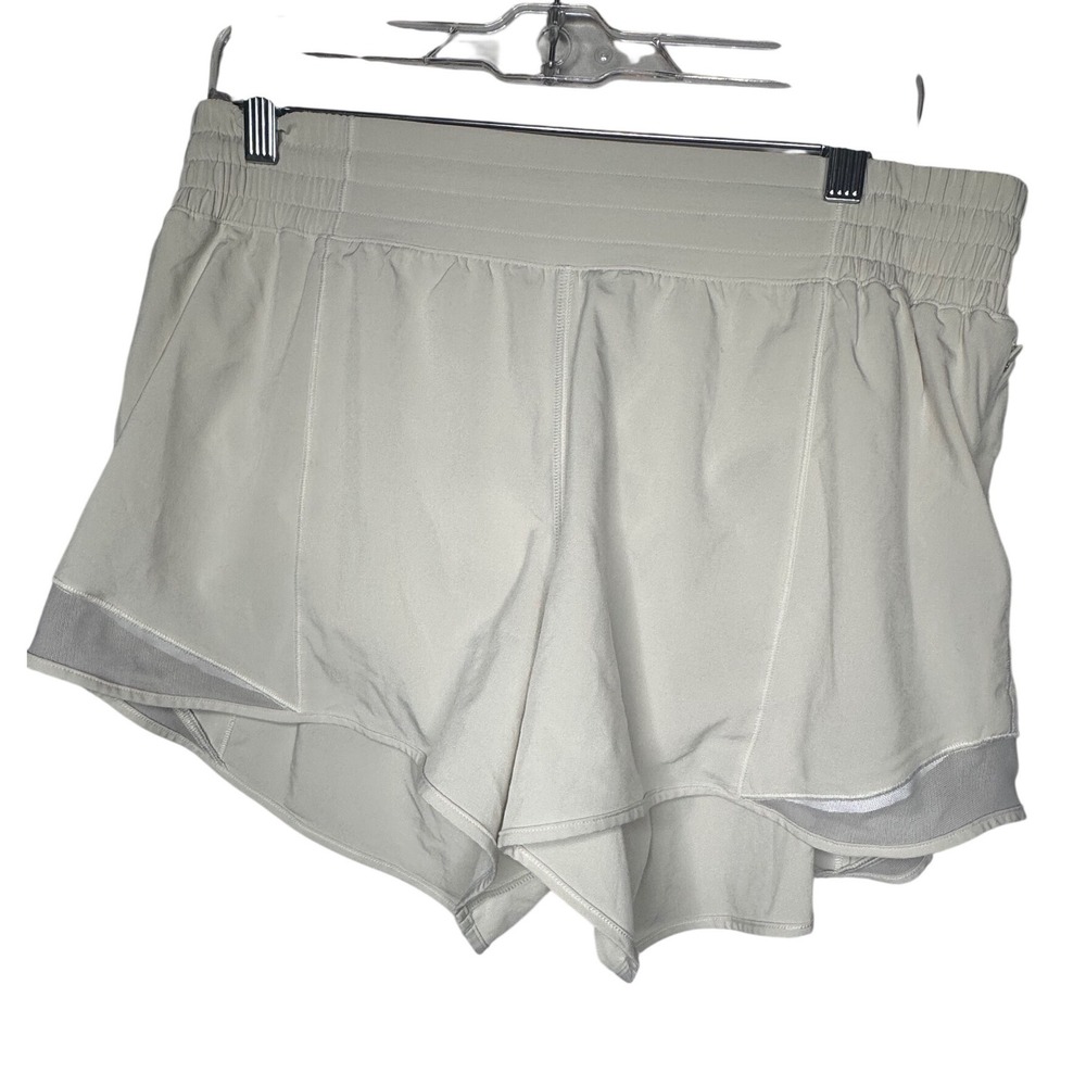 Lululemon Hotty Hot High-Rise Lined Short 4 Bone Beige Womens Size 12 LW7ARIT